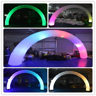 Arcs à couleur blanche gonflables pour l'extérieur avec des lumières LED RVB pour la publicité d'événements