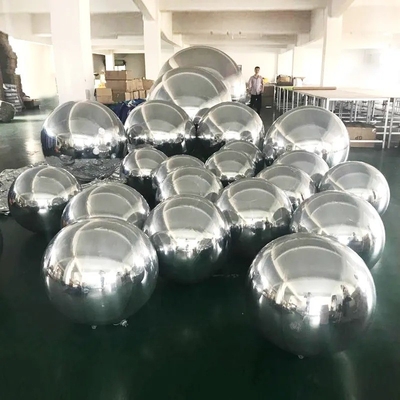 Boules de miroir lisses et brillantes pour les événements extérieurs à prix abordable Boules brillantes gonflables en argent