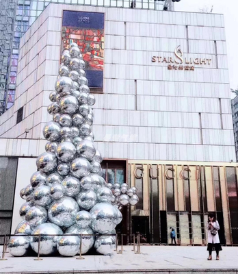 Un ballon gonflable en PVC rempli d' hélium pour l' événement