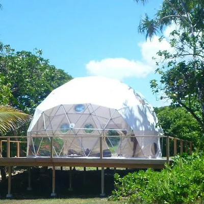 Tente de coupole de luxe pour hôtel de camping à l' eau blanche extérieure