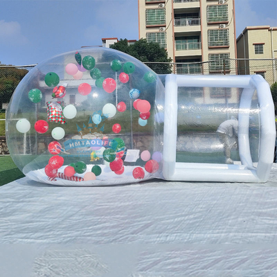 Maison blanche avec des bulles qui sautent transparente