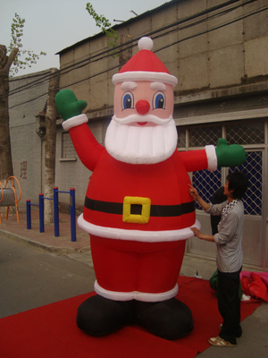 2023 Giant Cartoon Noël en plein air Père Noël gonflable Pour la décoration extérieure
