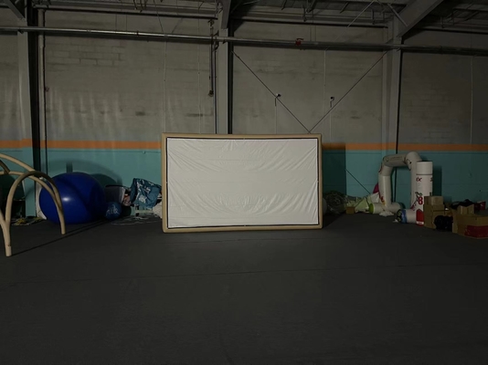 Écran de film gonflable hermétique en PVC adapté aux fêtes familiales ou en plein air